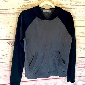 ICEBREAKER medium hooded sweater